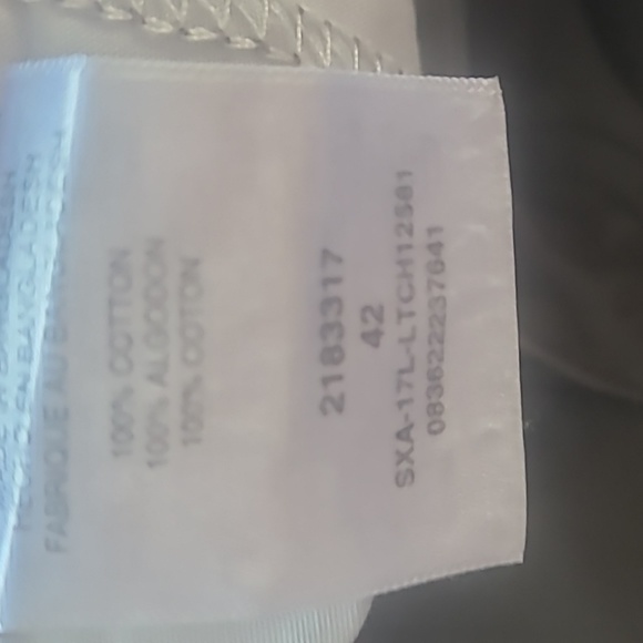 Lee men's cargo shorts. Bundle of 2 pair. Size 42. - Picture 3 of 9